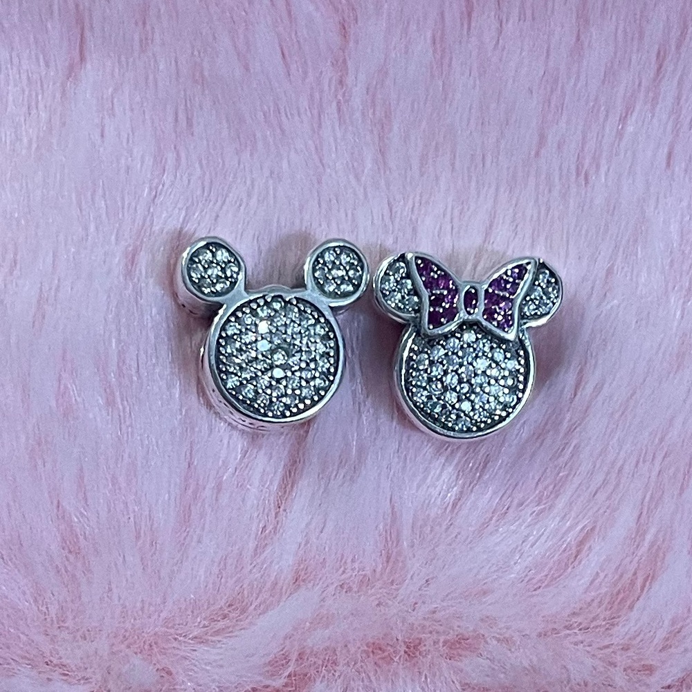 2 Charm Disney Parks Mickey Mouse & Minnie Mouse Heart Bead Collection Charm Set